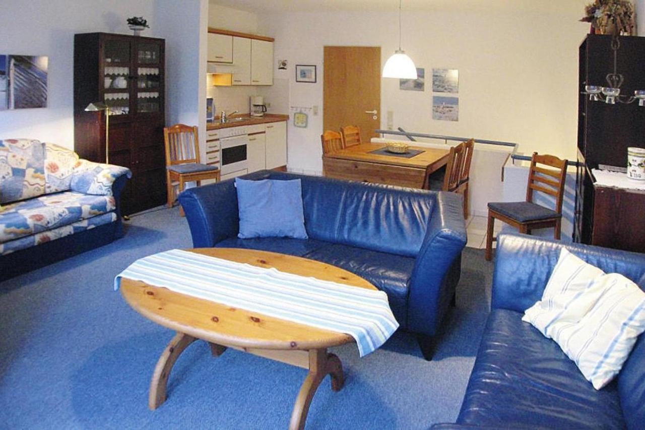 Apartment In Cuxhaven With A Shared Pool Екстериор снимка
