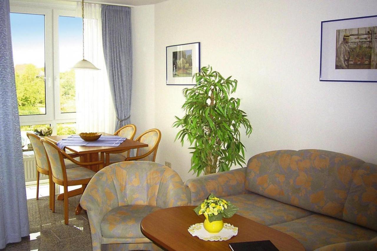 Apartment In Cuxhaven With A Shared Pool Екстериор снимка